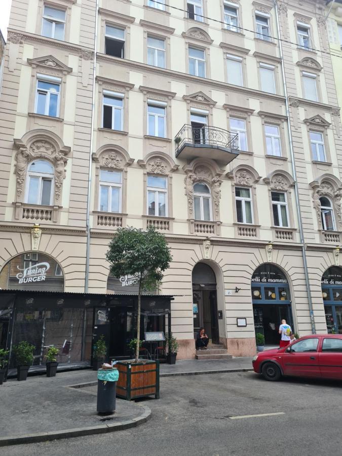 Feeling Home In The Heart Of Budapest Exterior photo